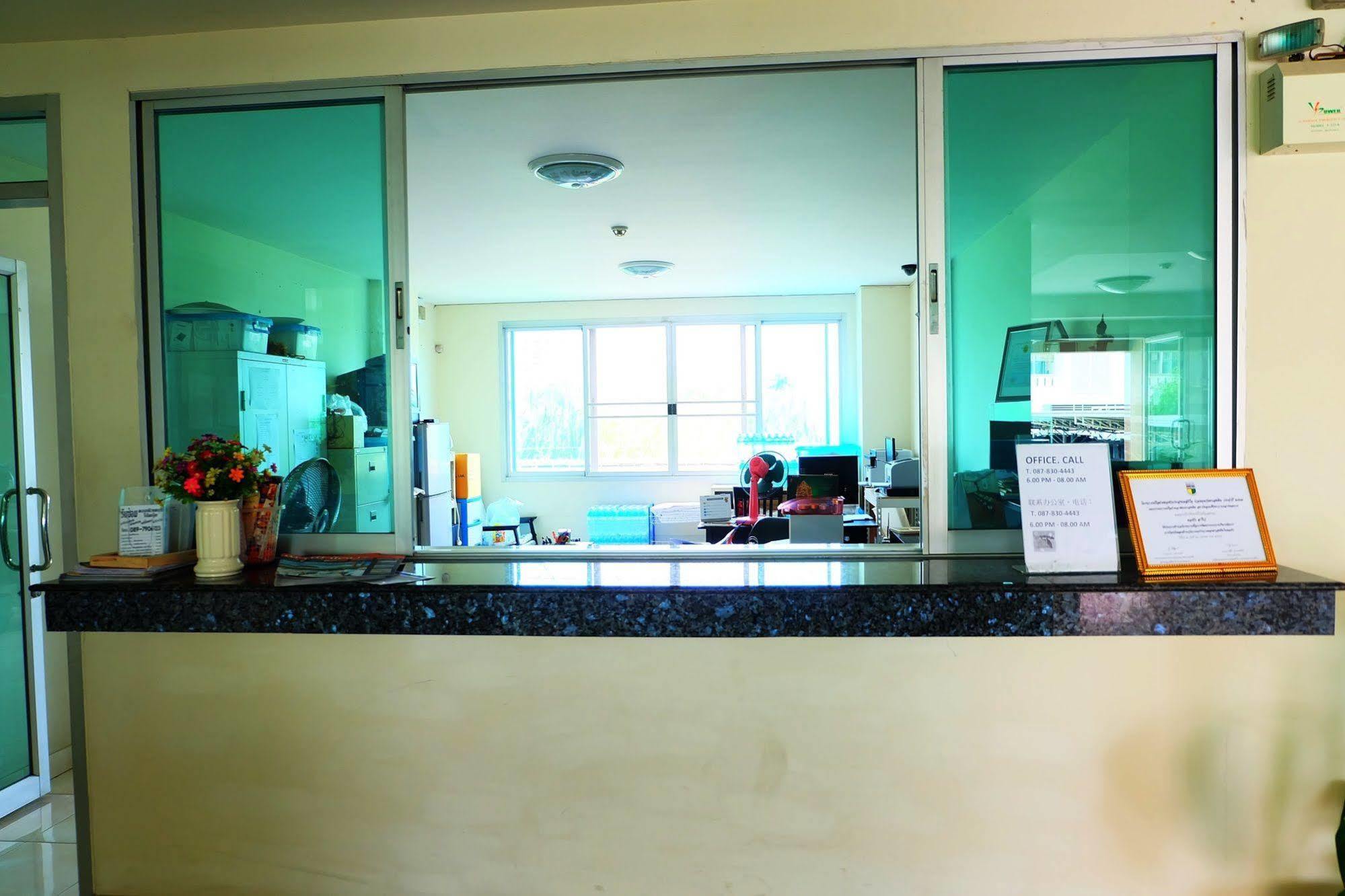 Larrivee Hotel Bang Bo Luaran gambar